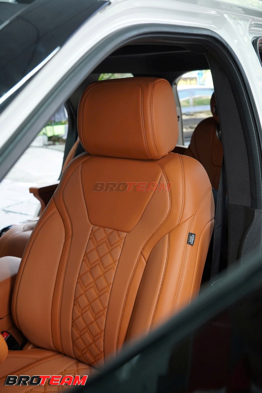 Bọc da đổi màu nội thất Explorer 2017