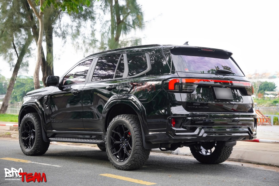 bodykit AKC V2 cho Everest