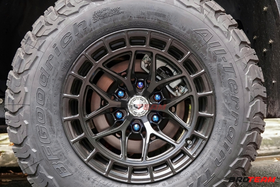 Trước khi lắp dĩa phanh brembo cho Ford Ranger Raptor