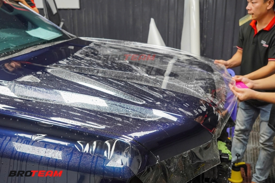  Hình ảnh thực tế quy trình thi công dán PPF trên đầu xe Ford Everest