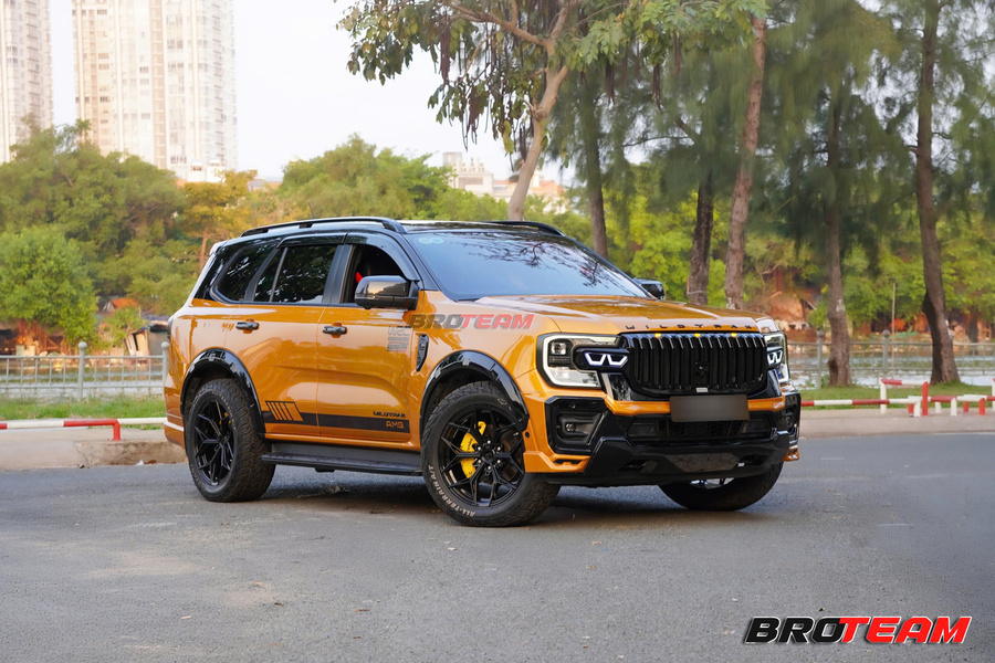 Dán phim cách nhiệt 3M Crystalline 200 lớp cho Ford Everest