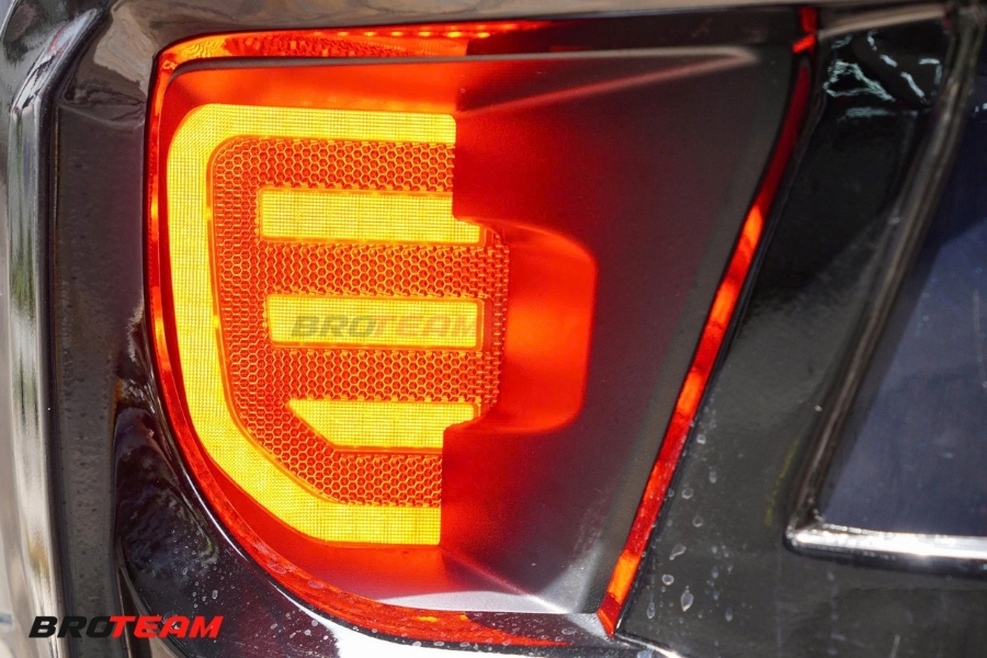 Đèn led hậu kiểu Poscher