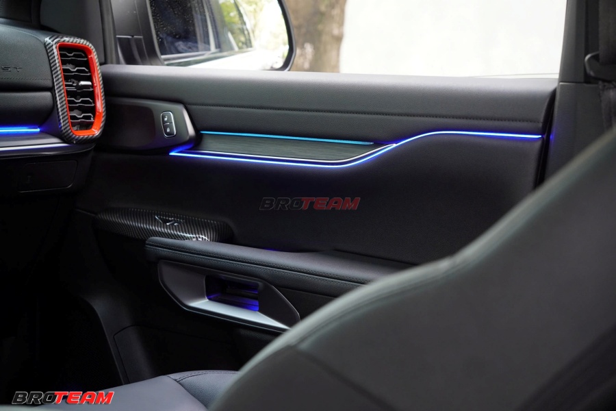 Đèn LED nội thất Ambient Light cho Ford Everest 2026