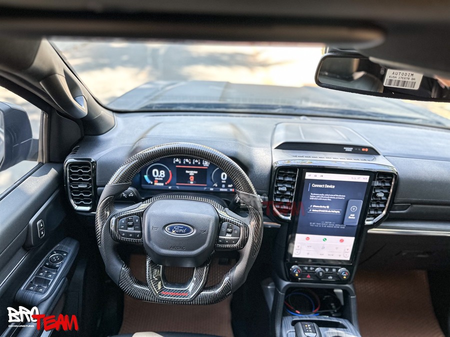 vô lăng Carbon thể thao cho xe Ford Everest