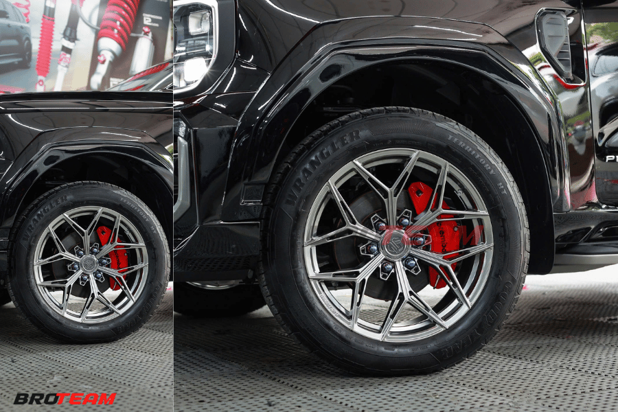 Ford Everest độ mâm JP Racing thể thao 