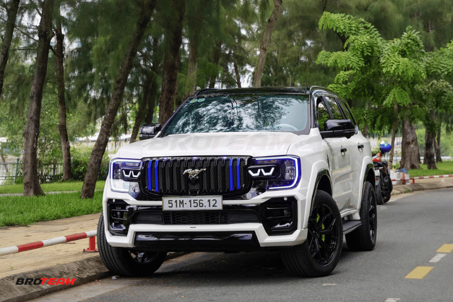 Mặt Ca-Lăng Mẫu BMW Thái Lan Cho Ford Everest
