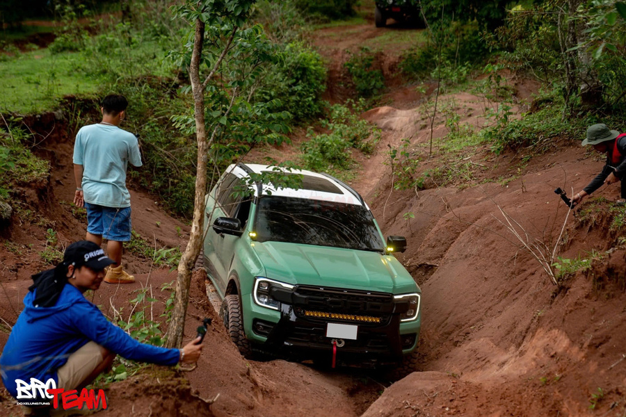 Ford Everest độ offroad