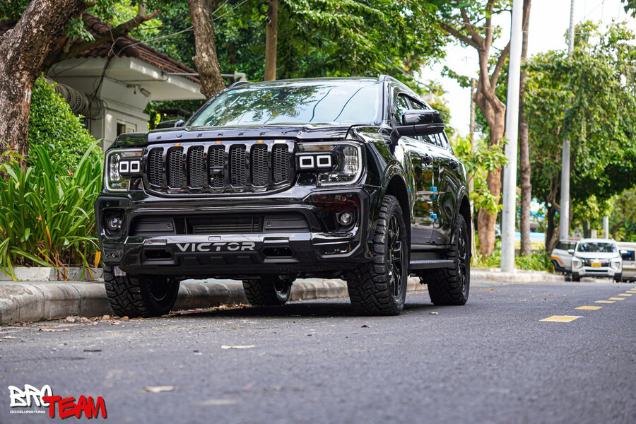 Bodykit Victor Thái Lan mẫu calang JEEP cho xe Ford Everest 
