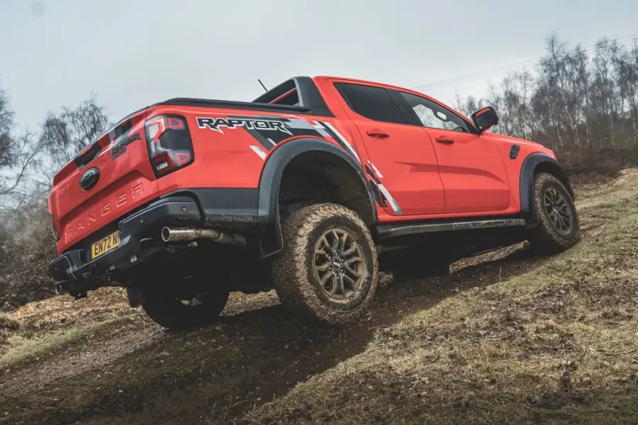 Ranger Raptor V6 3.0 tăng áp kép