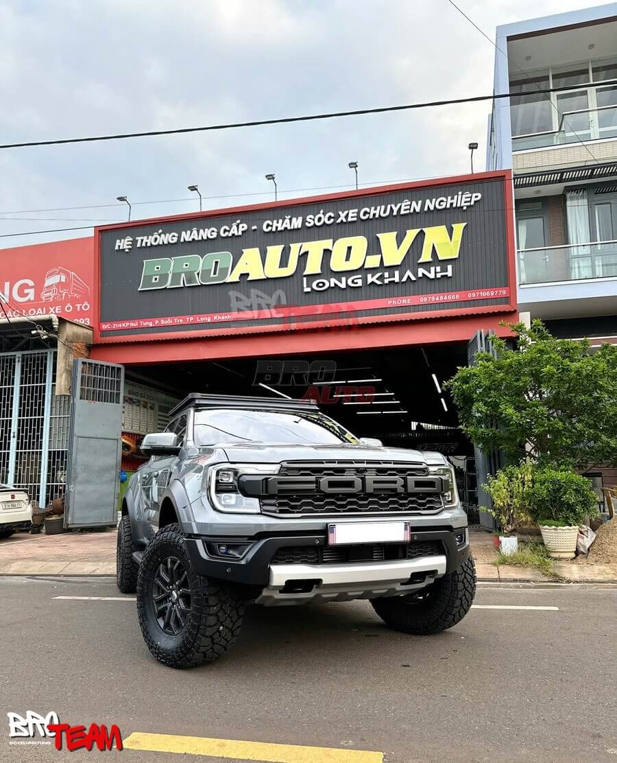Ford Raptor độ phụ kiện cần thiết