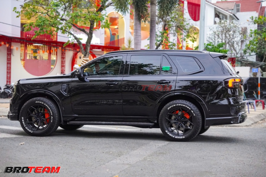 Ford Everest độ mâm Vampire VFX 01