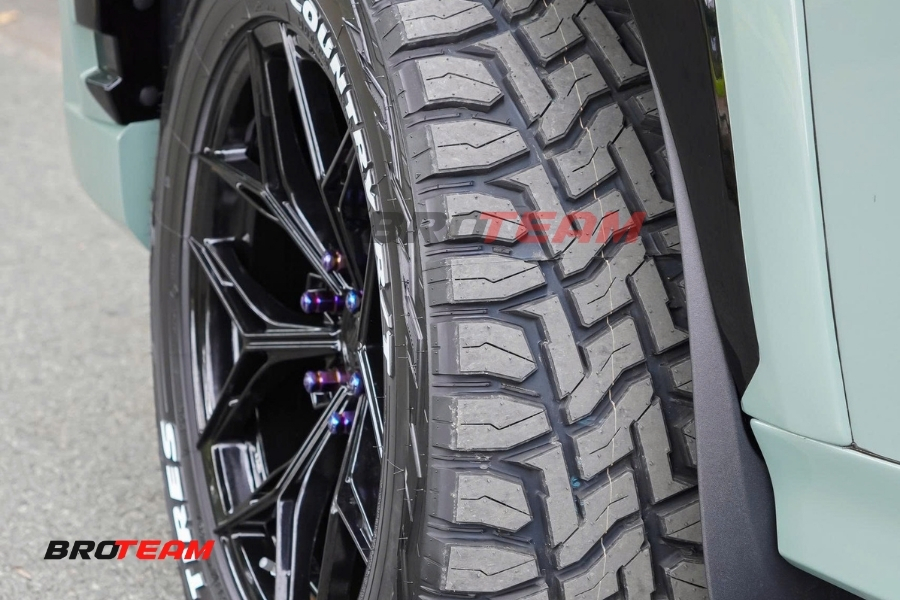 Lốp Toyo Open Country R/T thiết kế gai lốp khoẻ chắc chắn