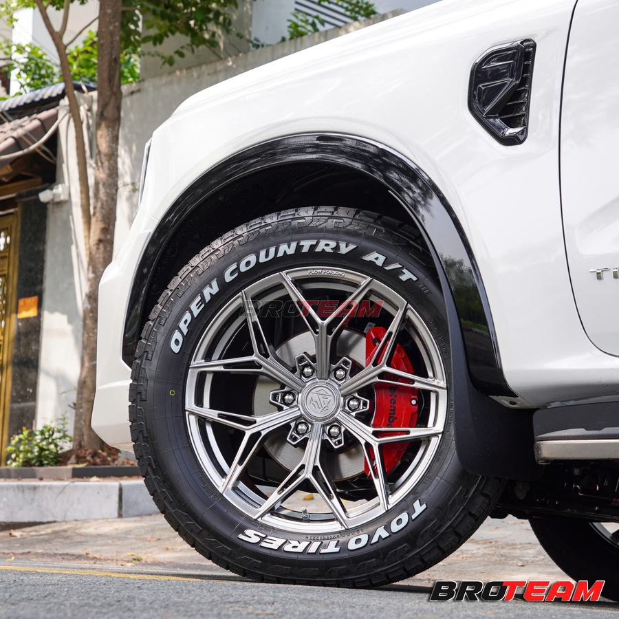 Lốp Toyo Ford Everest