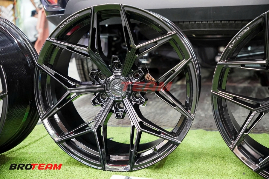 Ford Everest độ mâm Jb racing 20 inch đen sang trọng