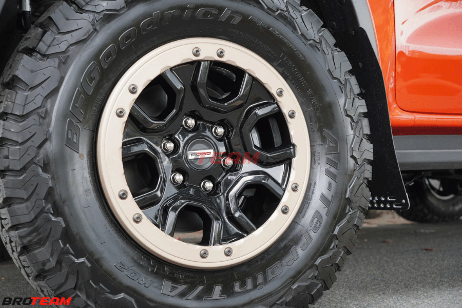Mâm lốp zin nguyên bản trên xe Ford Ranger Raptor