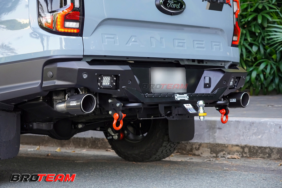 Móc kéo sau màu đỏ cho Ford Raptor
