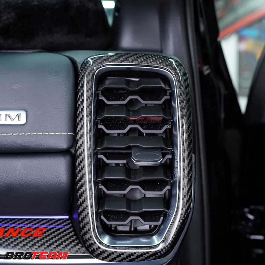 Độ carbon nội thất Ford Everest Platinum