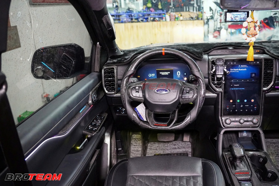 Everest carbon fiber