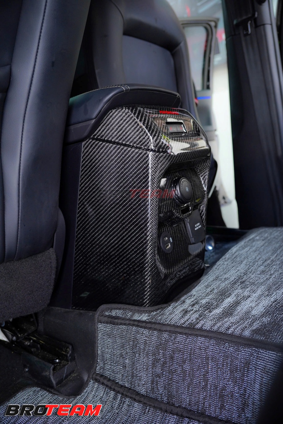 Nội thất carbon cao cấp