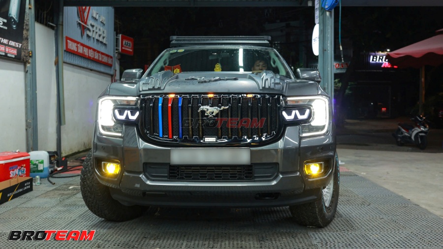 Ốp capo Mustang thể thao Ford Ranger XLS