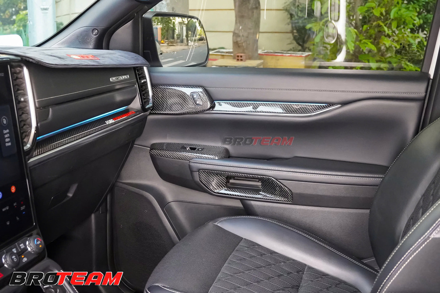 Ốp nội thất Carbon Ford Everest cao cấp