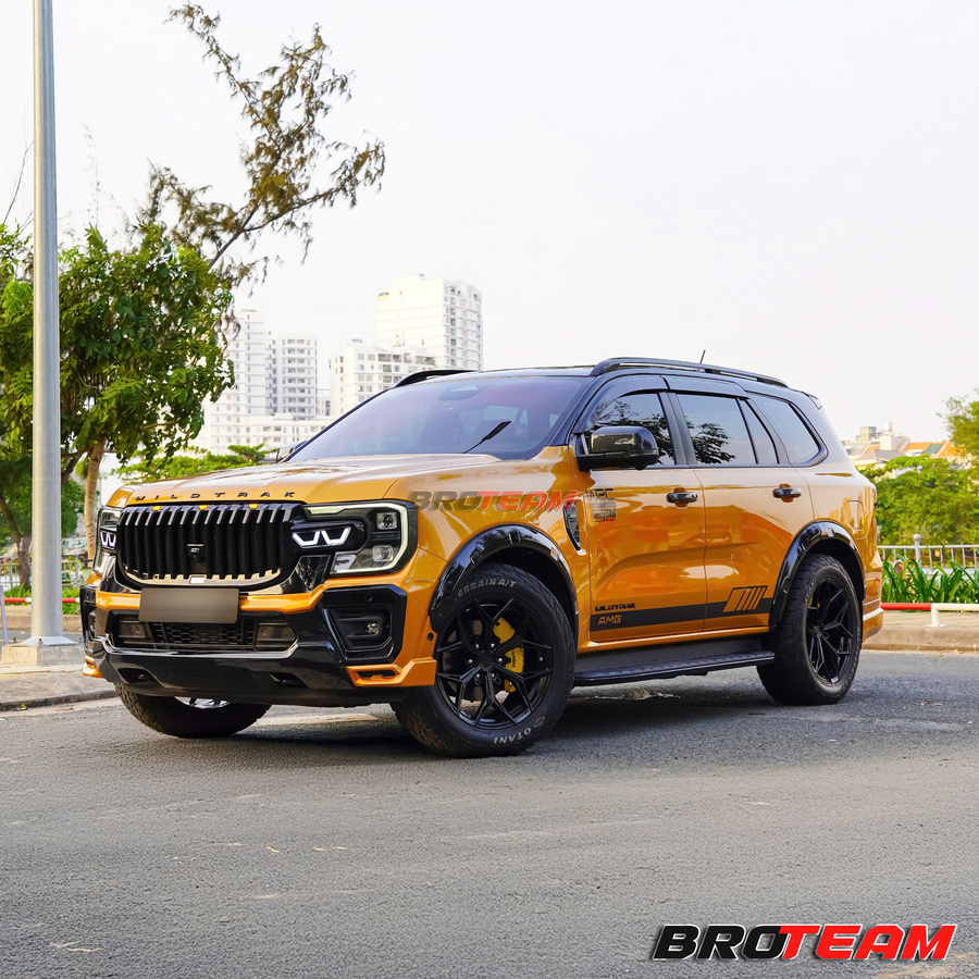 Sơn các chi tiết ngoại thất Full Black cho Ford Everest