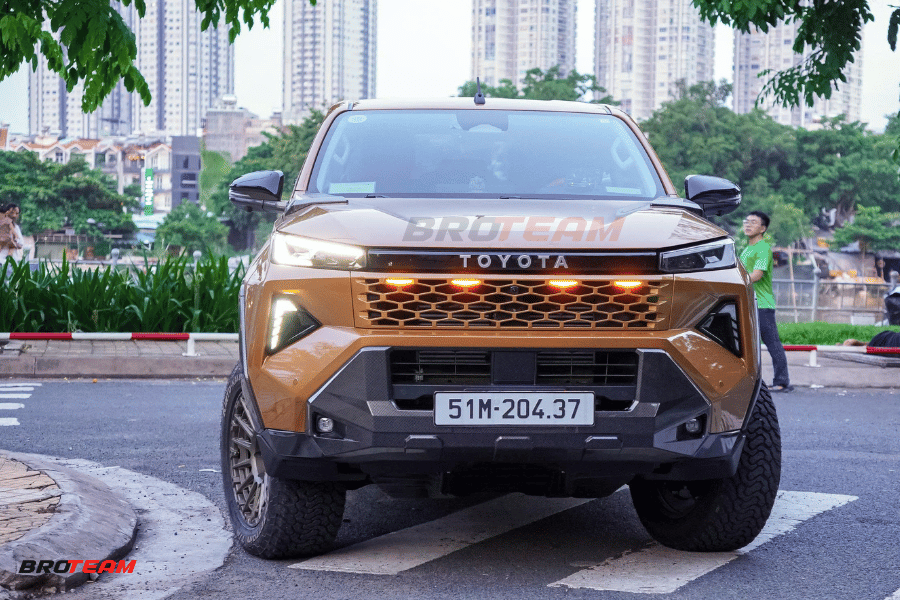 toyota hilux độ hệ thống đèn led marker và led amber tăng khả năng phát sáng