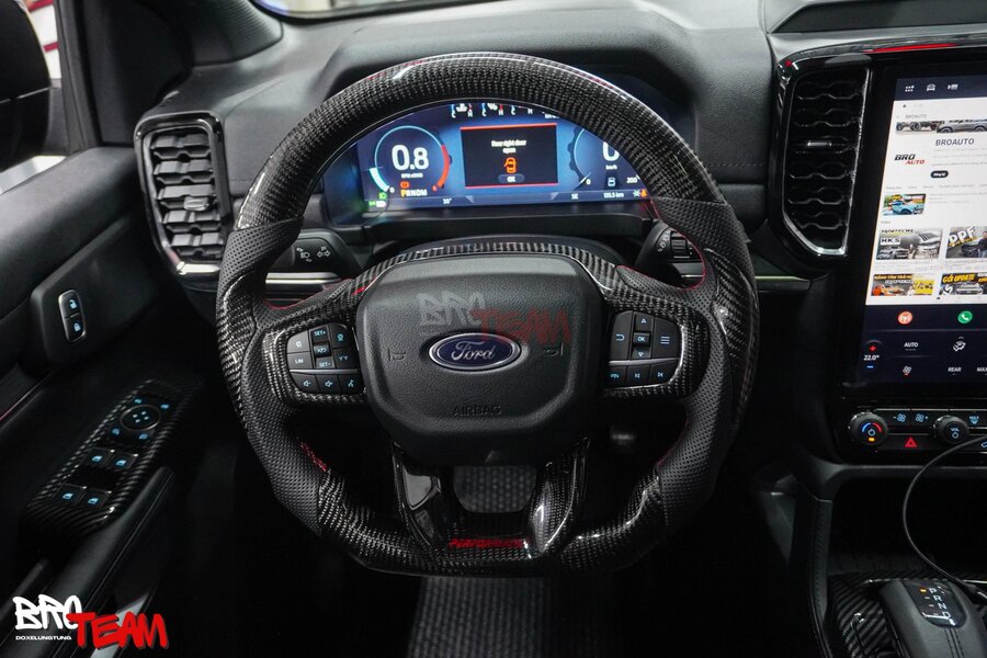 Nâng cấp vô lăng Carbon cho xe Ford Everest