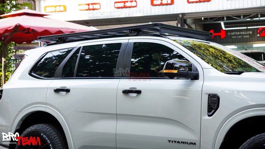 Baga mui Nhôm RHINO cho xe Ford Everest