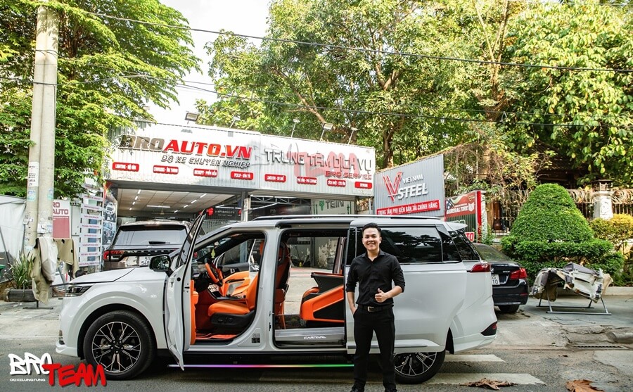 Bệ bước điện cho xe Kia Carnival 2025