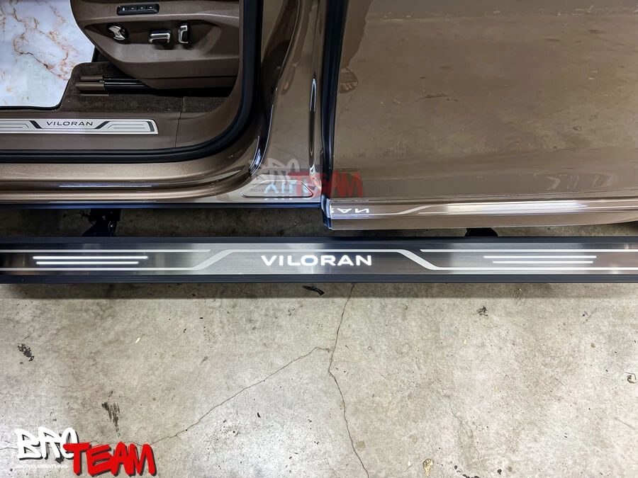 Bệ Bước Điện Volkswagen Viloran