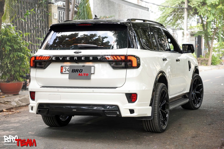 Bộ Phuộc Profender 3-Way Thái Lan Cho Ford Everest