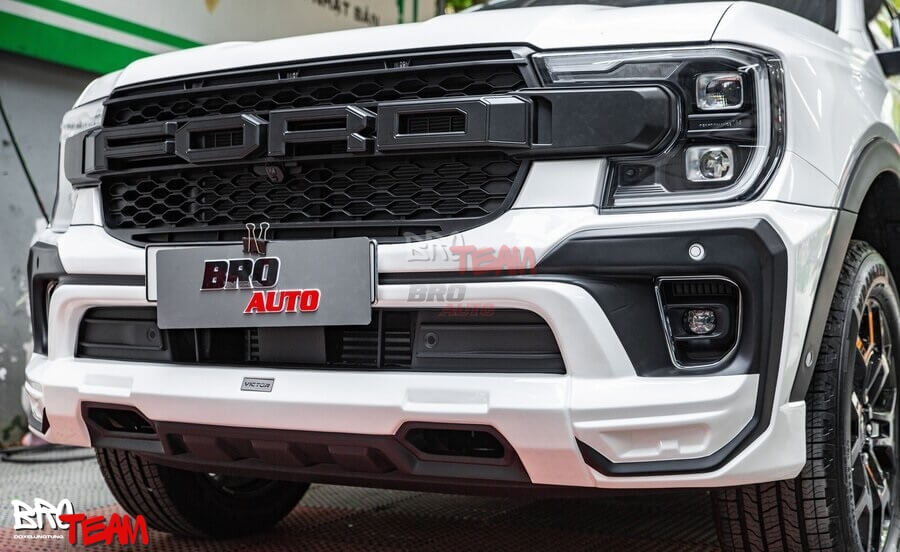 Bodykit Victor Thái Lan mặt ca lăng chữ Ford cho Ford Everest 