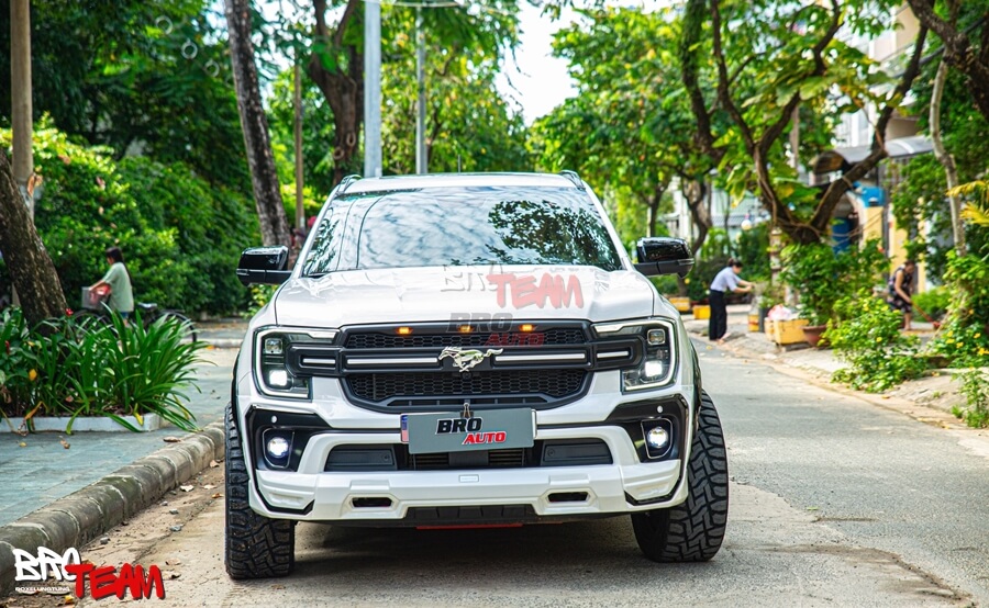 Bodykit Victor Thái Lan mặt ca lăng Mustang Ngựa cho Ford Everest