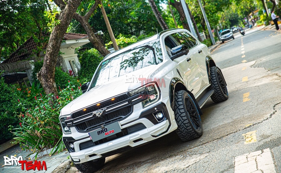 Bodykit Victor Thái Lan mặt ca lăng Mustang Ngựa cho Ford Everest