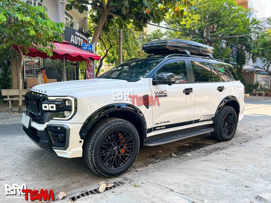 Bodykit Victor Thái Lan Mặt Calang Jeep cho Ford Everest 