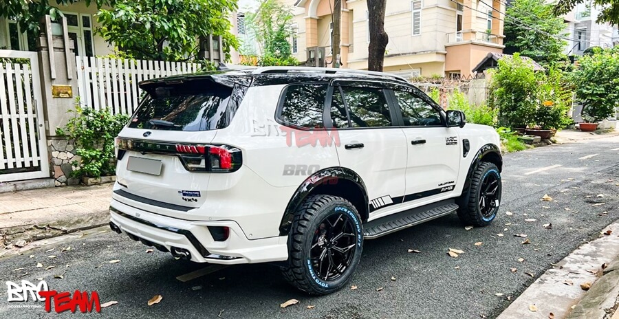 Bodykit Victor Thái Lan Mặt Calang Jeep cho Ford Everest 