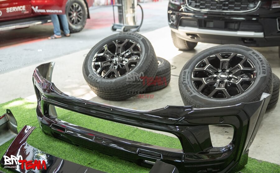 Bodykit Victor Thái Lan Mặt Calang Jeep cho Ford Everest 