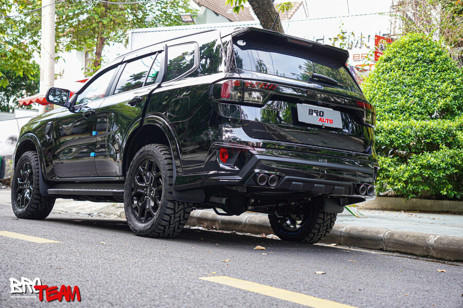 Bodykit Victor Thái Lan Mặt Calang Jeep cho Ford Everest 