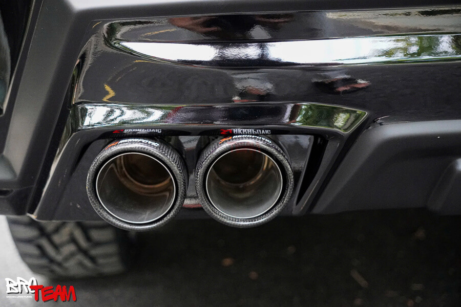 Chụp Đuôi Pô Akrapovic Cacbon Kép Cho Ford Everest
