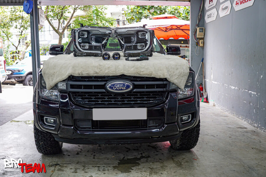 Cụm đèn pha Full LED 2 Projector phong cách MATRIX cho Ford Ranger 2023