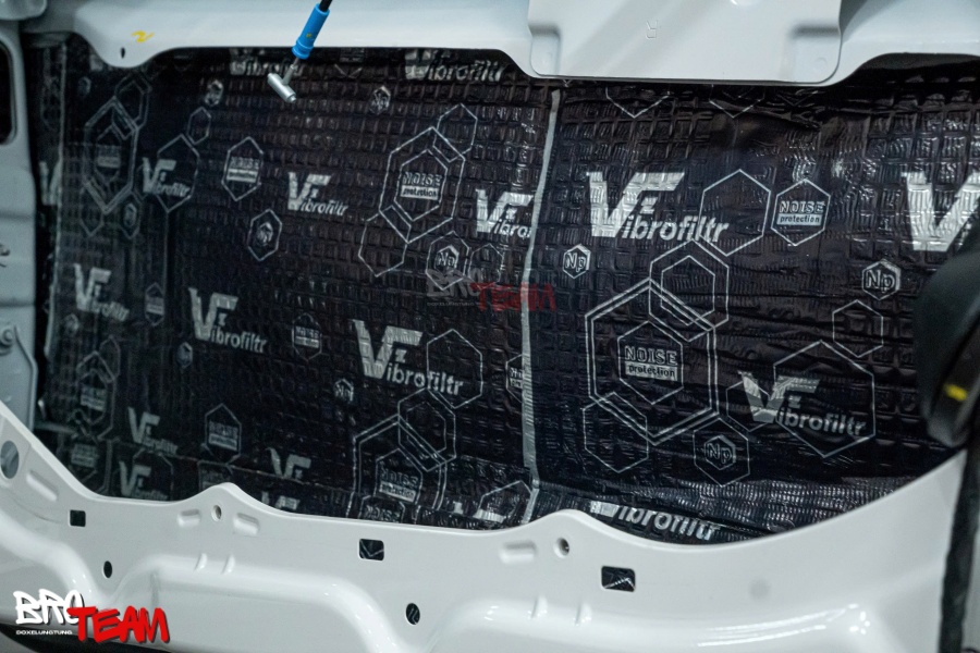 Dán cách âm chống ồn xe Toyota Hilux