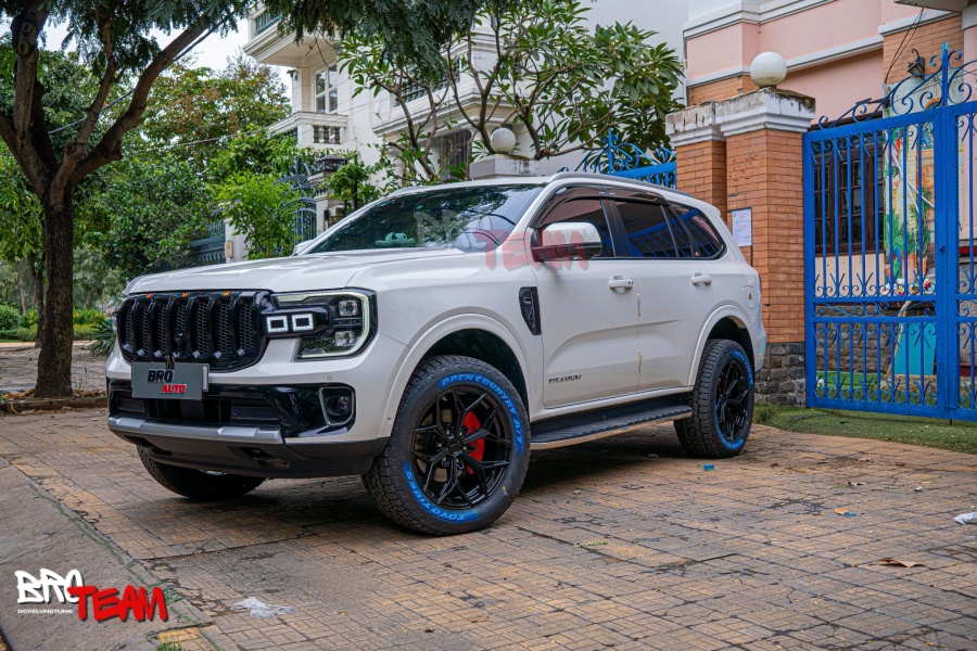 Dán Phim Cách Nhiệt Cho Xe Ford Everest
