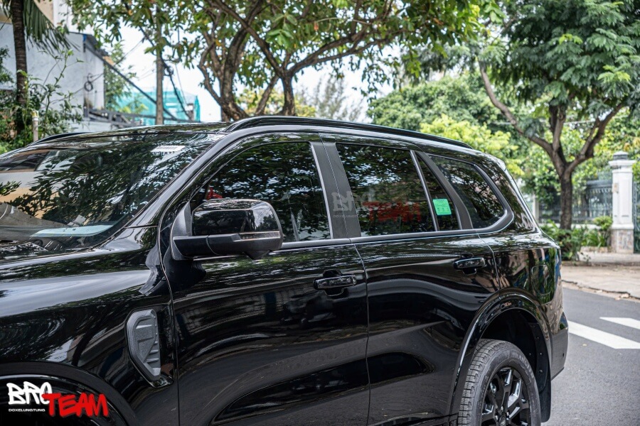Dán Phim Cách Nhiệt Cho Xe Ford Everest