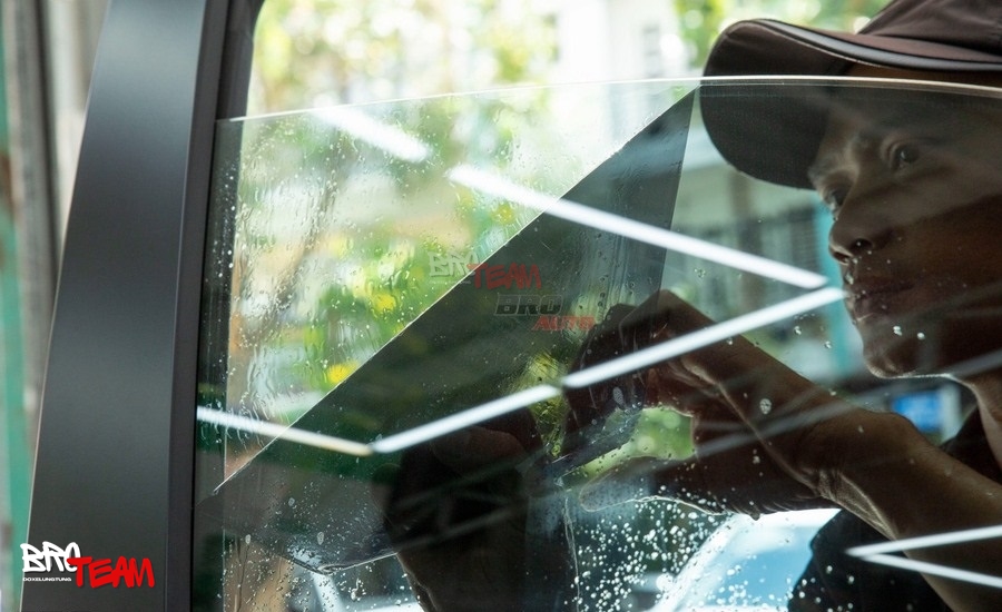 Dán phim cách nhiệt ô tô 3M Crystalline cho Ford Mustang Mach-E