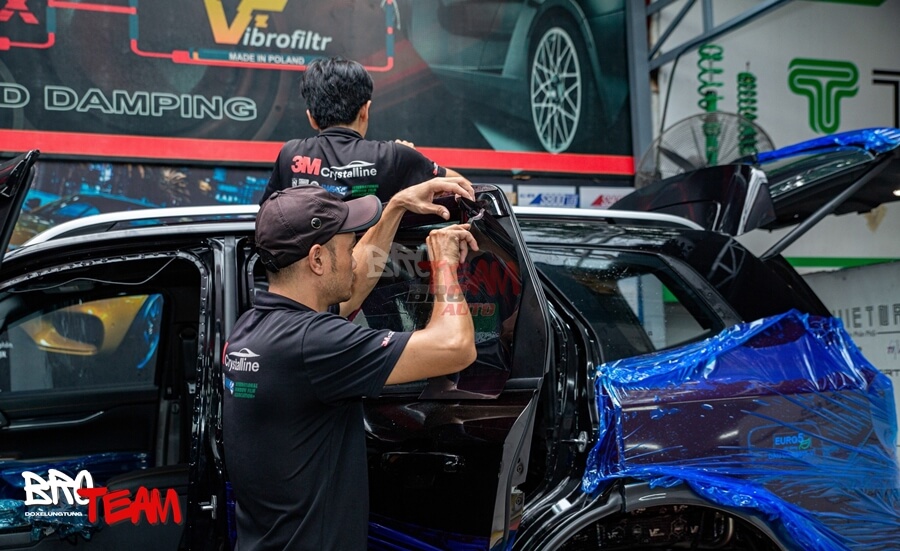 Dán Phim Cách Nhiệt Ô Tô Kia Carnival