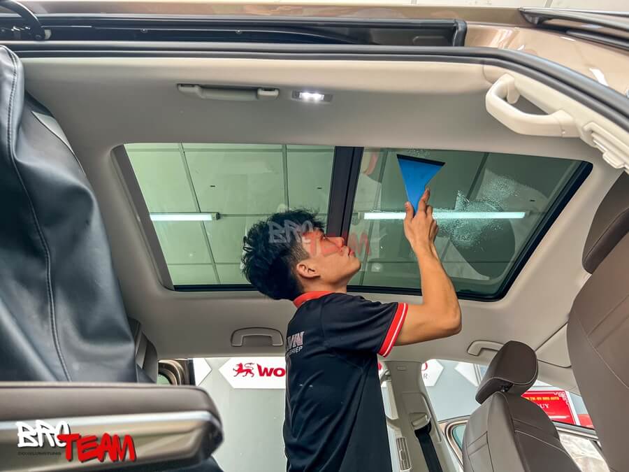 Dán Phim Cách Nhiệt Ô Tô Kia Carnival