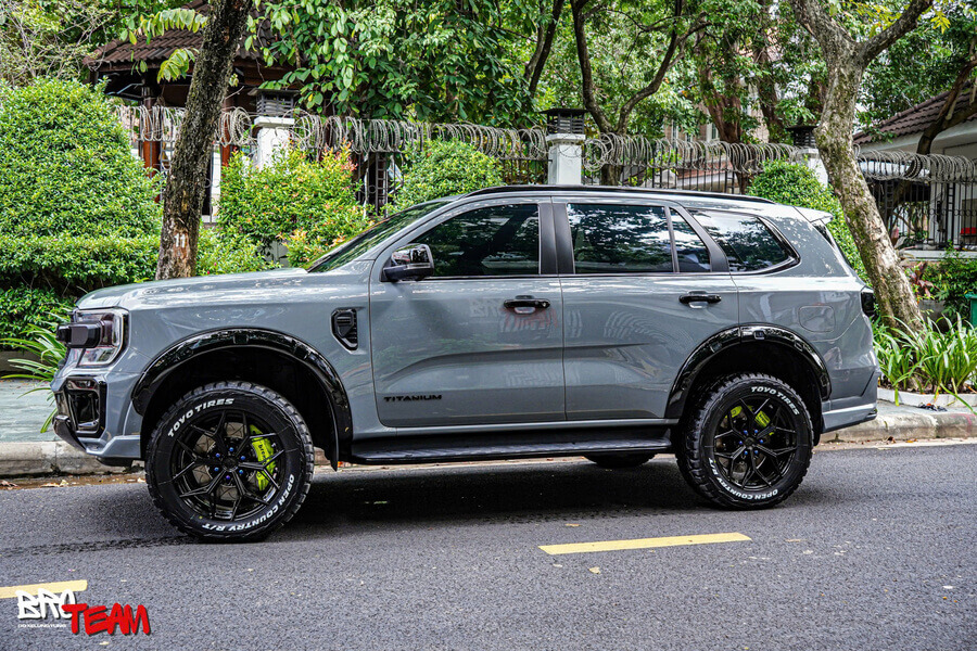Dán PPF cho xe Ford Everest