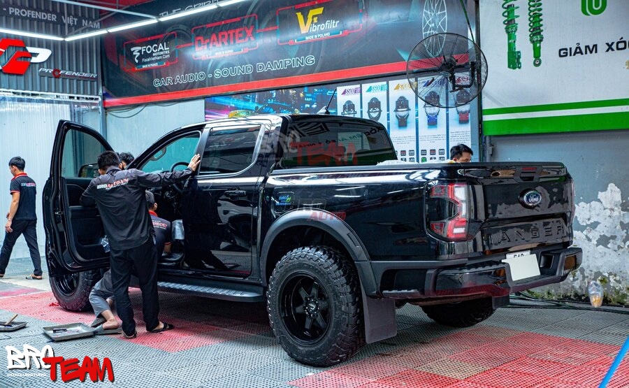 Đèn hậu Ford Ranger Full LED
