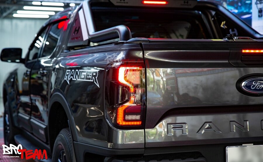 Đèn hậu Ford Ranger Full LED